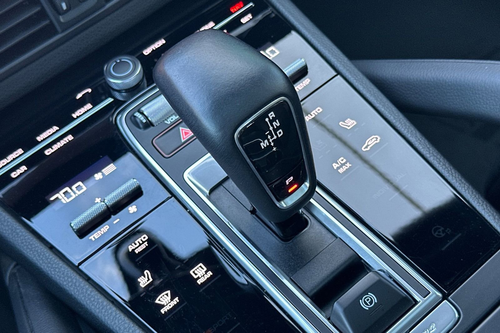 Used 2021 Porsche Cayenne image 28