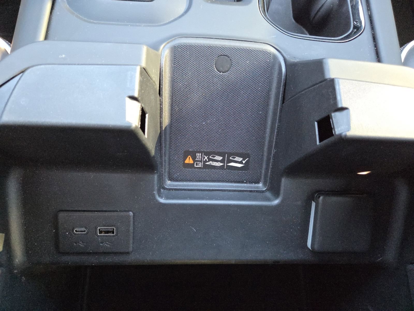 Used 2024 GMC Sierra 1500 AT4X image 11