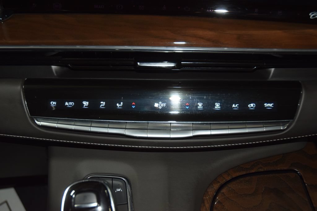 Used 2024 Cadillac Escalade ESV Premium Luxury Platinum AWD/4WD image 35