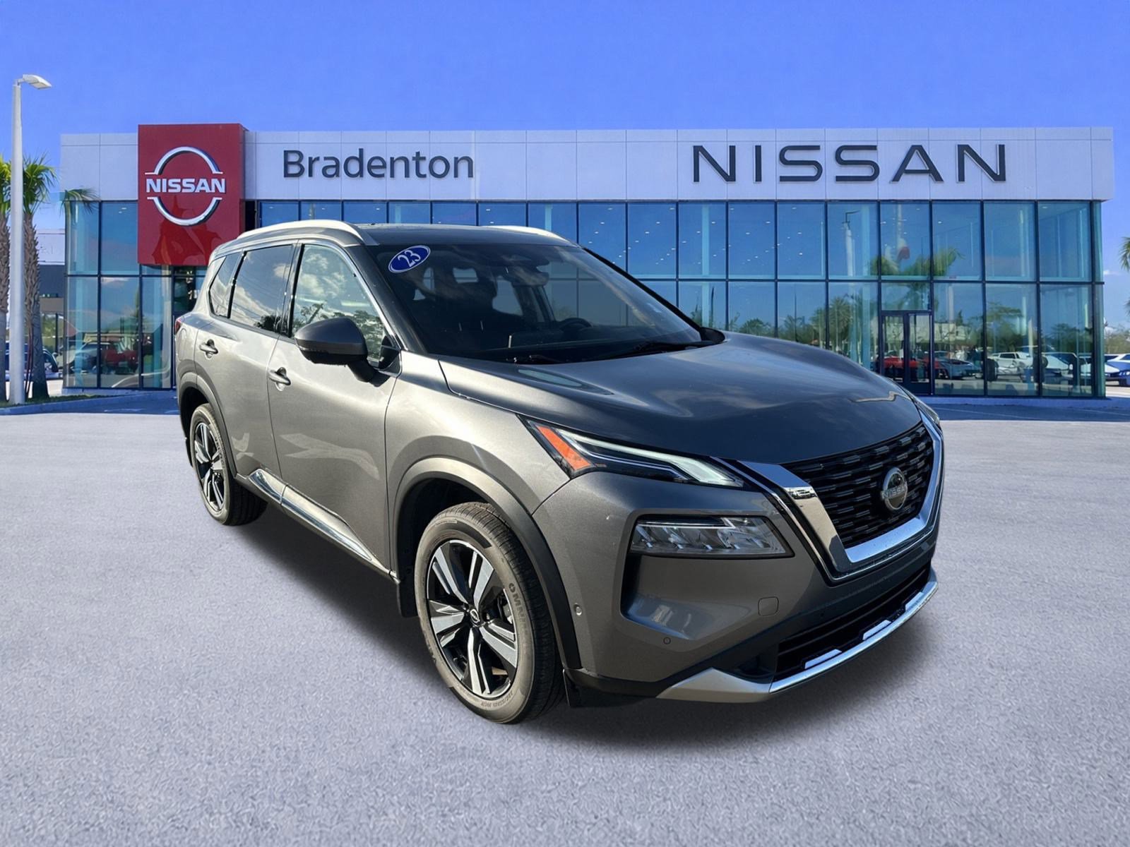 Certified 2023 Nissan Rogue Platinum w/ Platinum Premium Package image 3