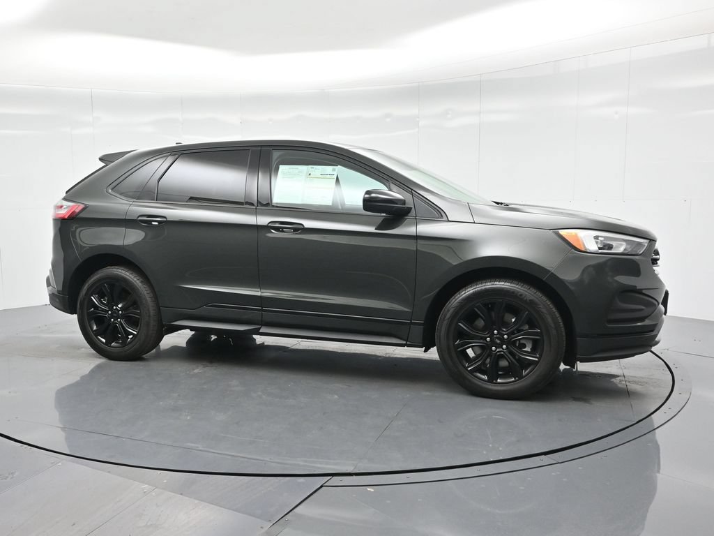 Certified 2022 Ford Edge SE w/ Black Appearance Package AWD/4WD image 25