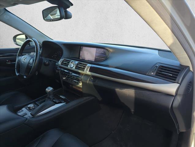 Used 2014 Lexus LS 460 w/ Comfort Package RWD image 25