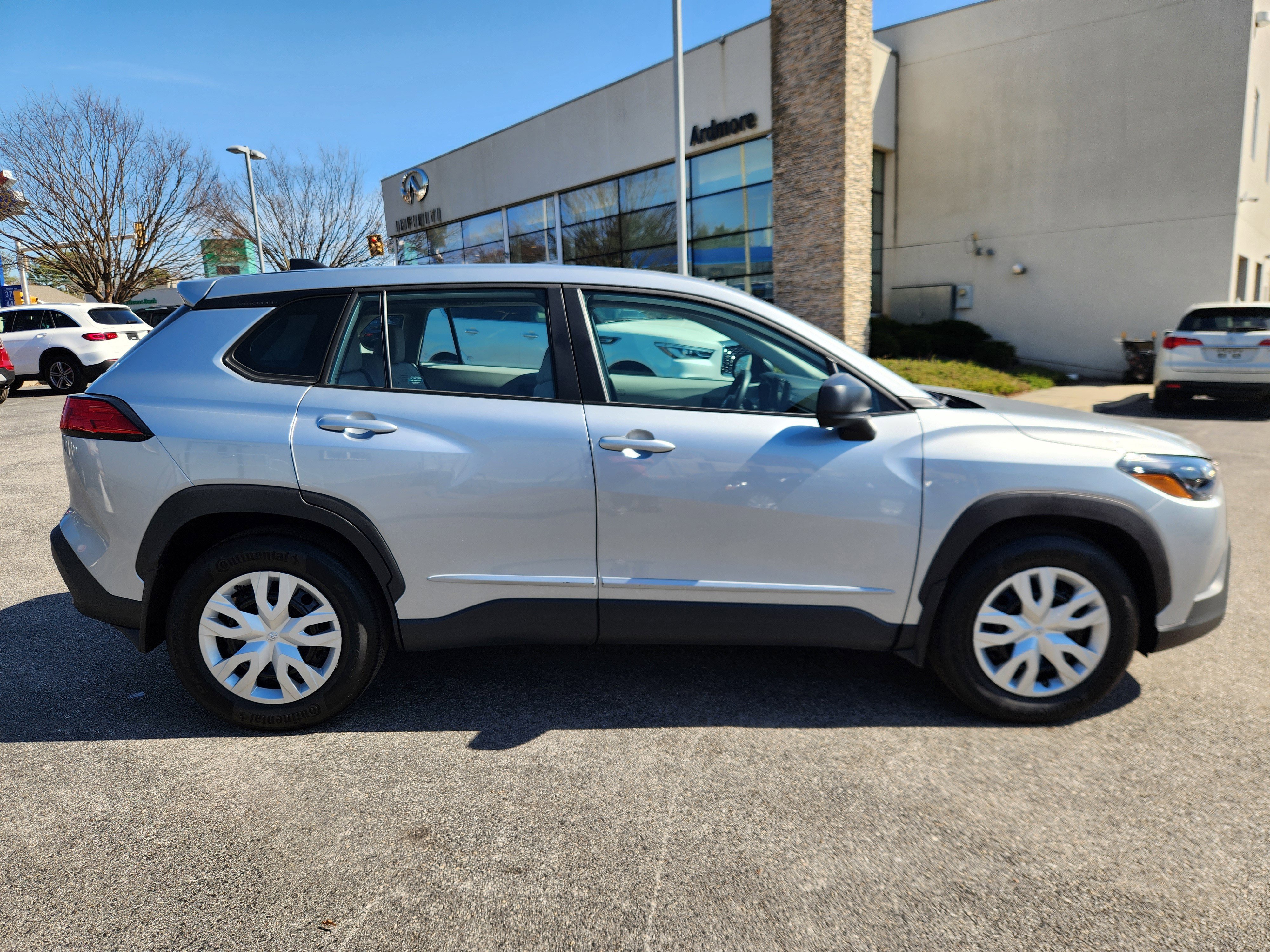 Used 2023 Toyota Corolla Cross L image 6