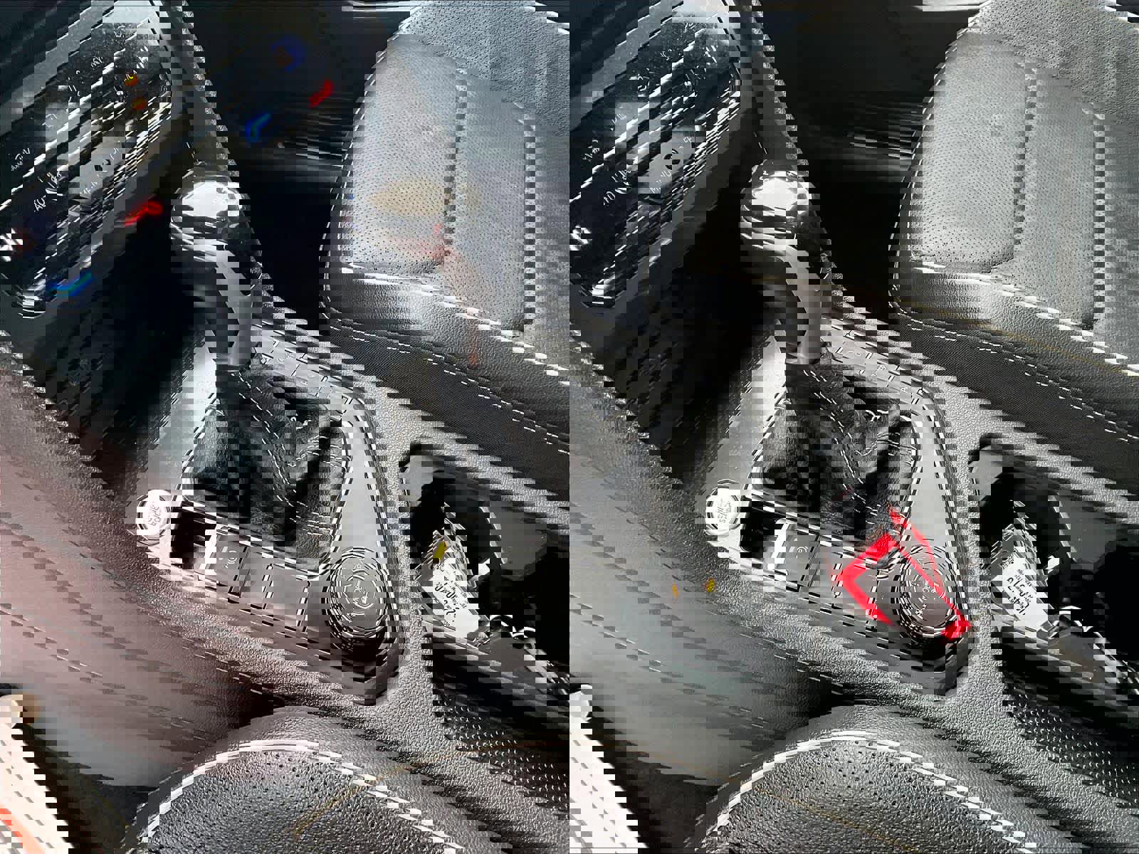 Used 2022 Volkswagen Tiguan SEL R-Line image 20