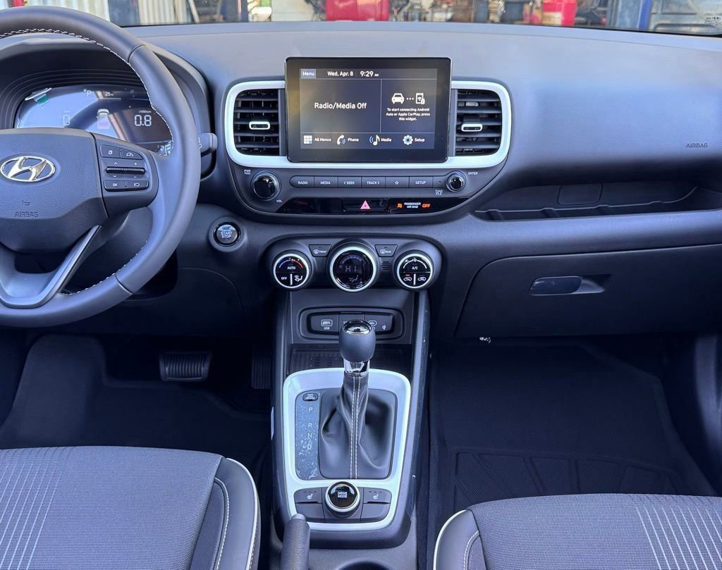 New 2026 Hyundai Venue SEL image 3