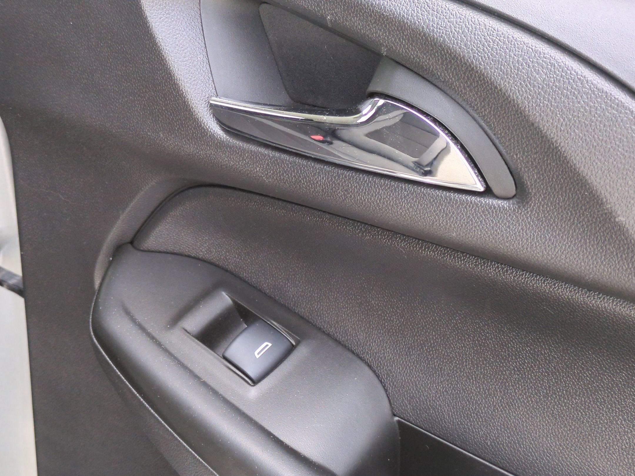 Certified 2025 Chevrolet TrailBlazer LT AWD/4WD image 37