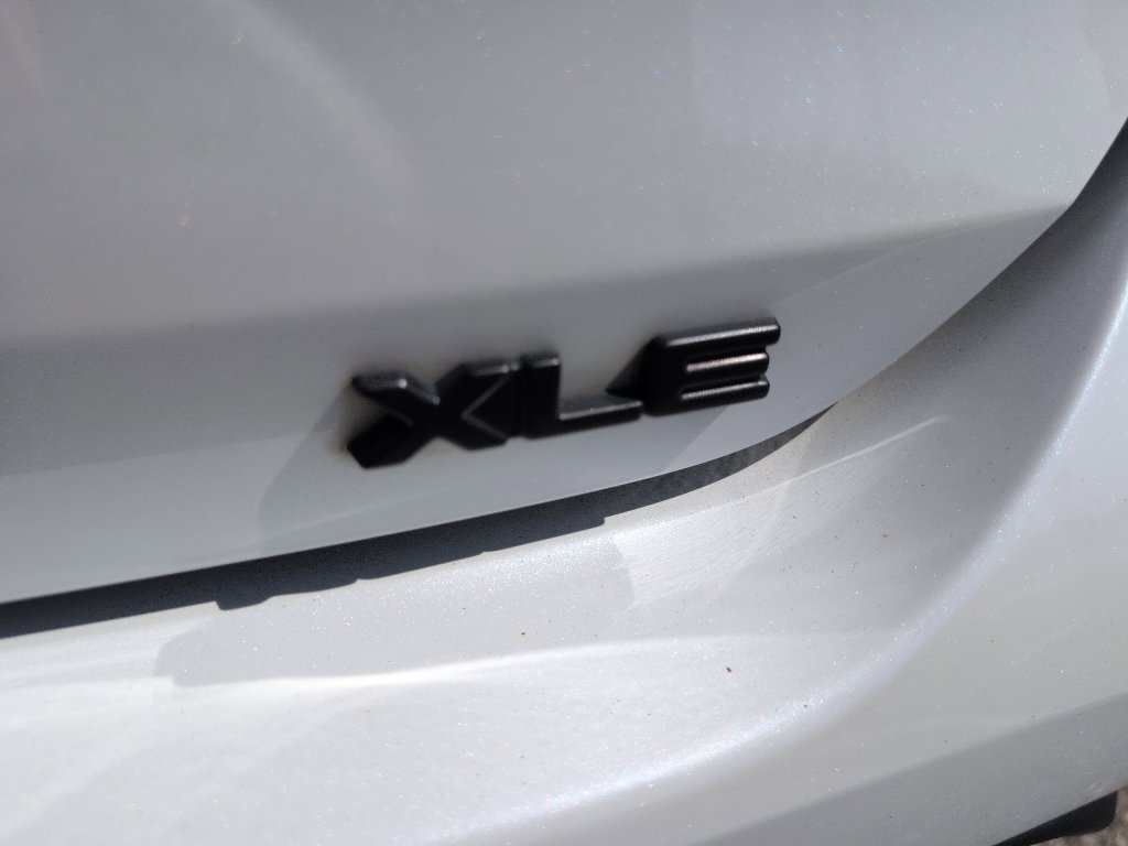 Used 2022 Toyota Highlander XLE image 5