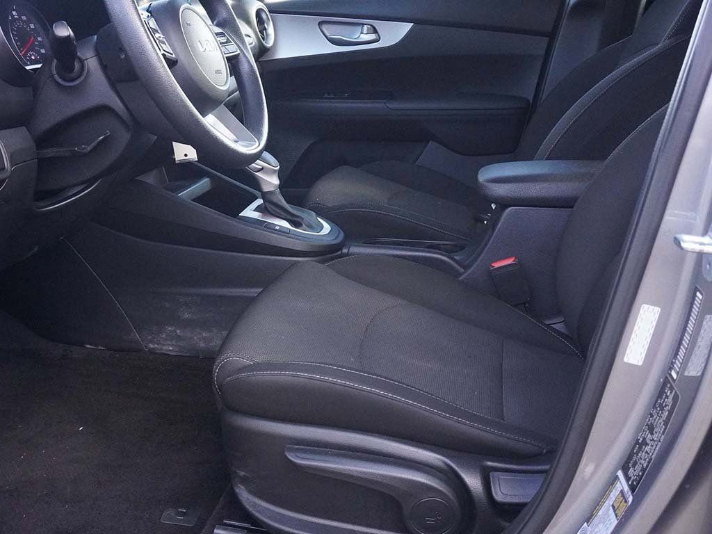 Used 2023 Kia Forte LXS w/ LXS Technology Package image 19