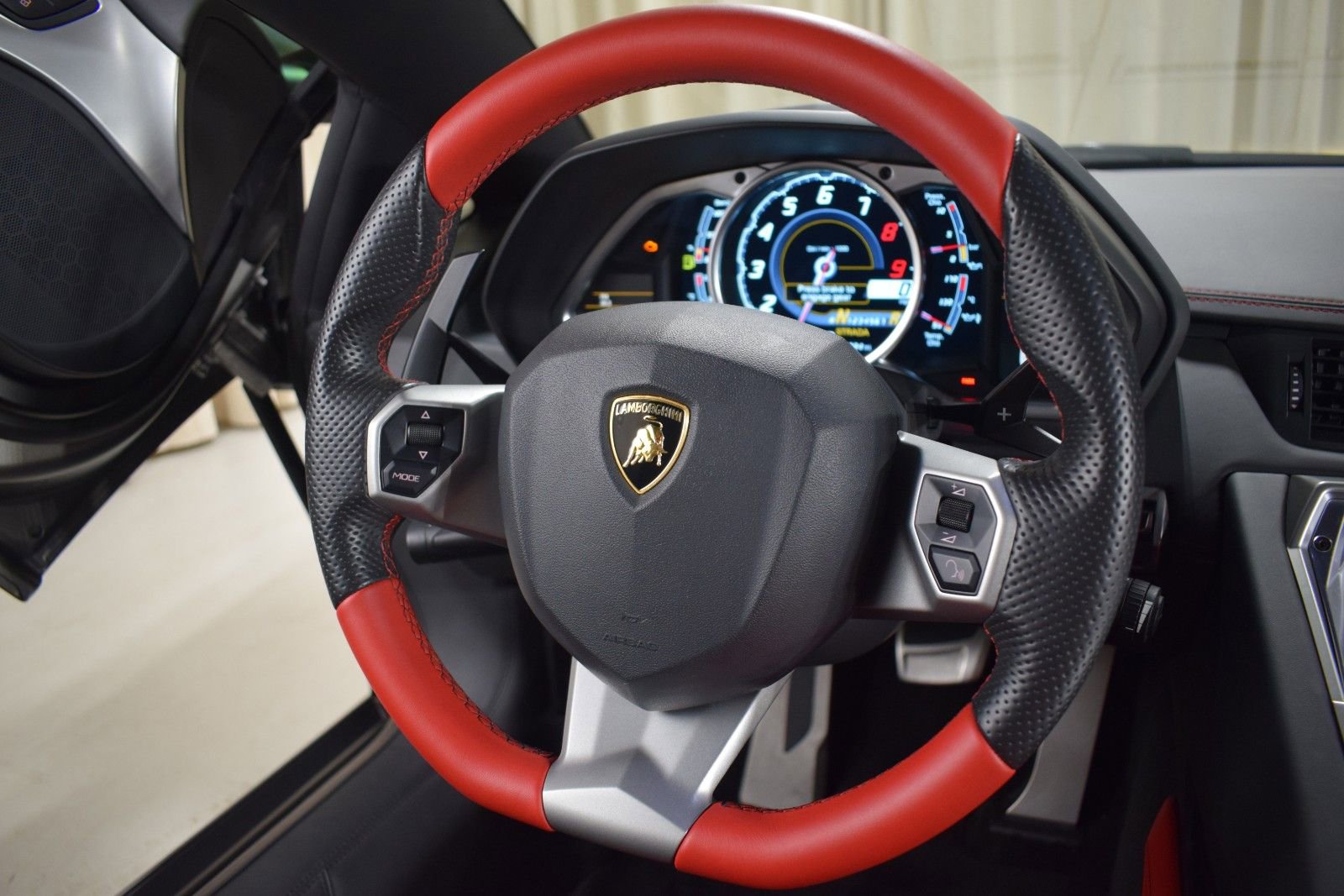 Used 2016 Lamborghini Aventador LP 700-4 AWD/4WD image 24