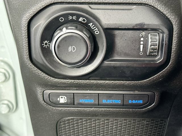 Used 2023 Jeep Wrangler Unlimited Sahara w/ Cold Weather Group AWD/4WD image 26