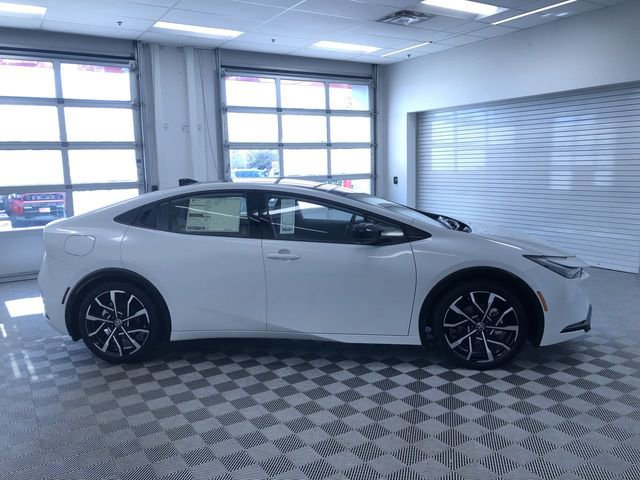 New 2026 Toyota Prius Plug-In Hybrid image 28