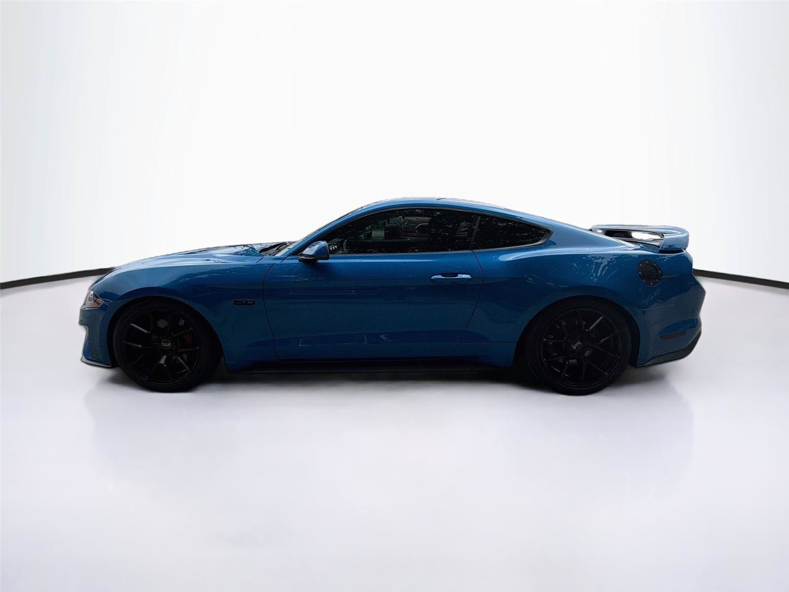 Used 2019 Ford Mustang GT RWD image 6