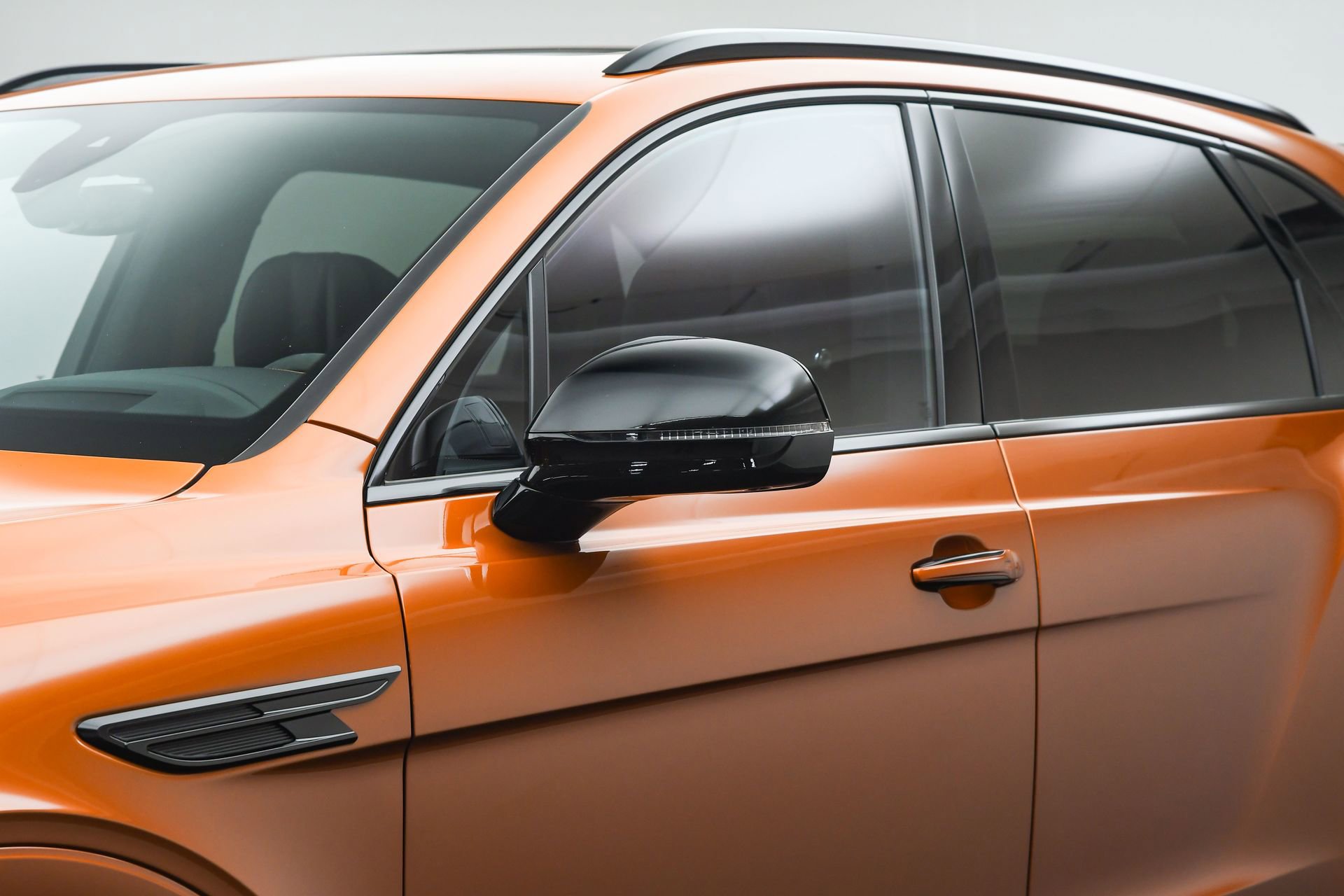 Certified 2022 Bentley Bentayga image 11