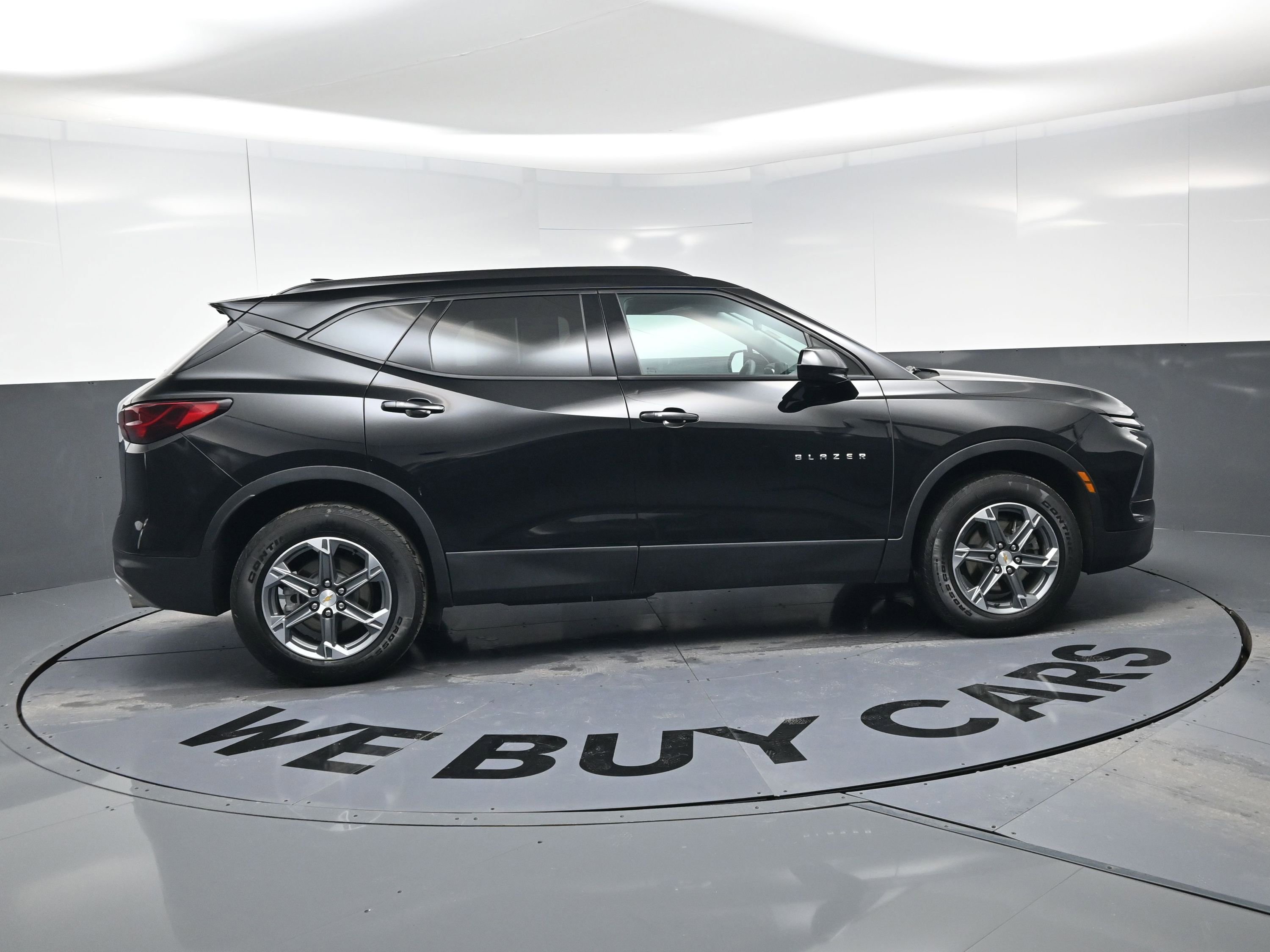 Certified 2024 Chevrolet Blazer LT w/ Convenience Package image 10