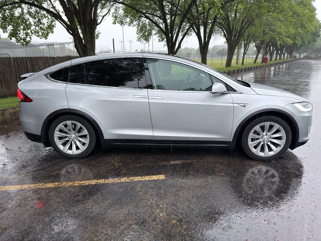 Used 2016 Tesla Model X 75D AWD/4WD image 6