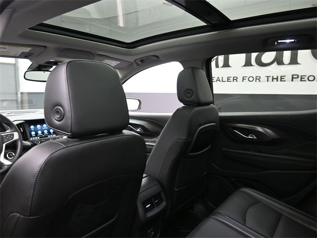 Used 2023 GMC Terrain SLT w/ Elevation Edition image 24