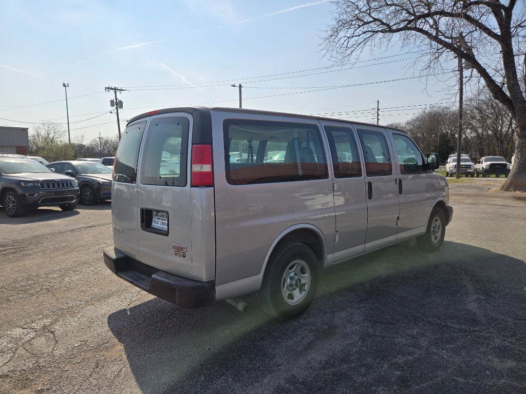 Used 2006 GMC Savana 1500 Passenger RWD image 17