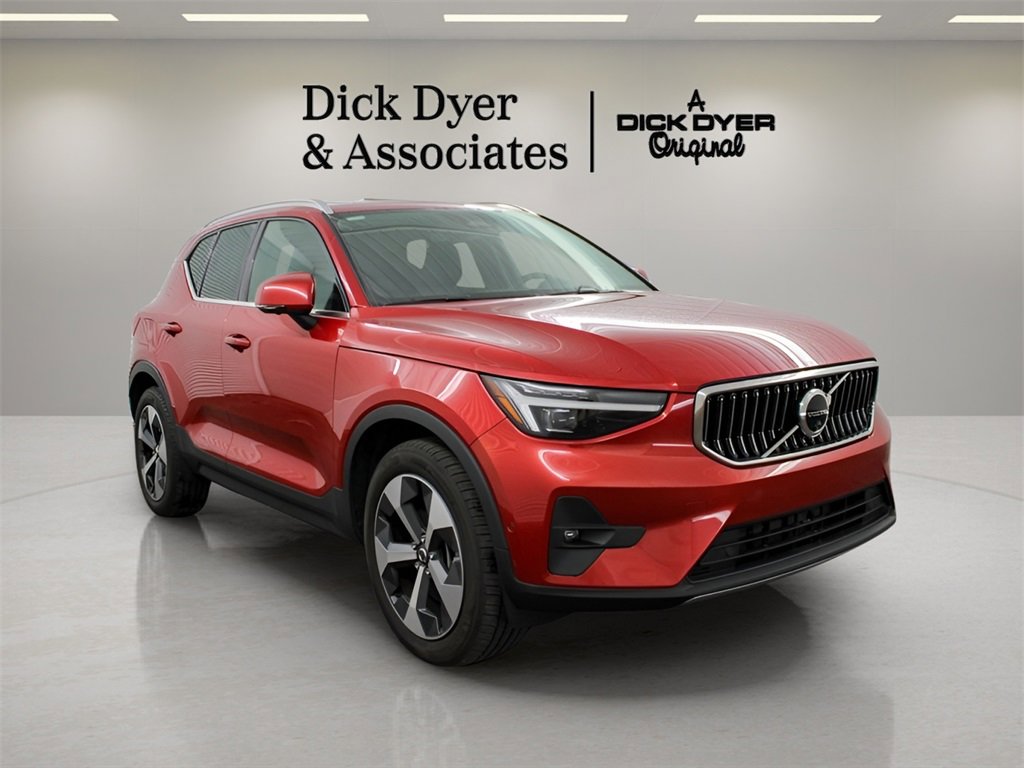 Certified 2024 Volvo XC40 B5 Plus