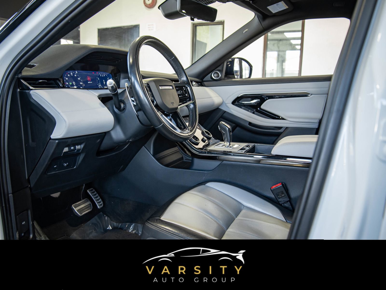 Used 2021 Land Rover Range Rover Evoque R-Dynamic S AWD/4WD image 9