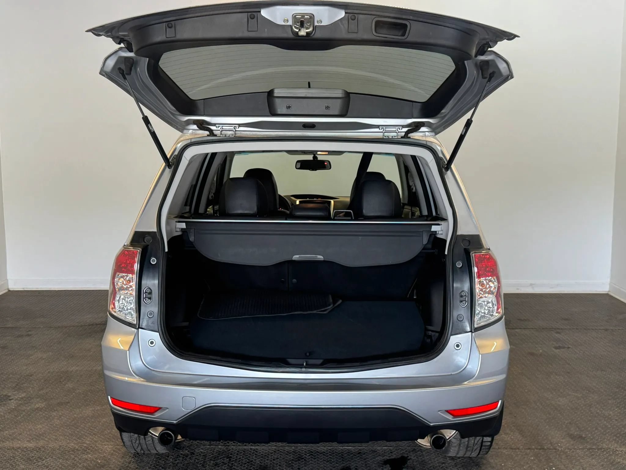 Used 2012 Subaru Forester 2.5X Limited AWD/4WD image 30