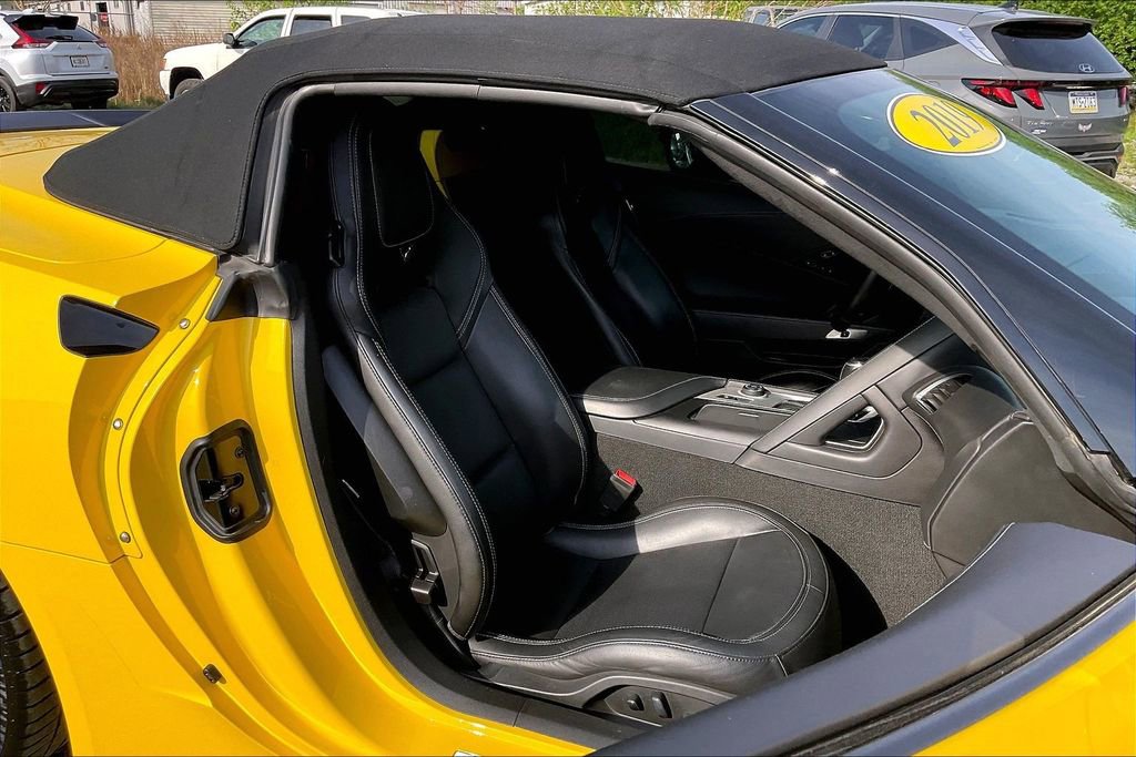 Used 2019 Chevrolet Corvette Stingray Convertible w/ 3LT Preferred Equipment Group RWD image 7