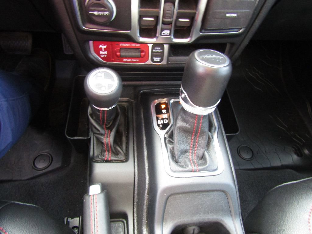 Used 2022 Jeep Gladiator Rubicon w/ Trailer Tow Package image 13