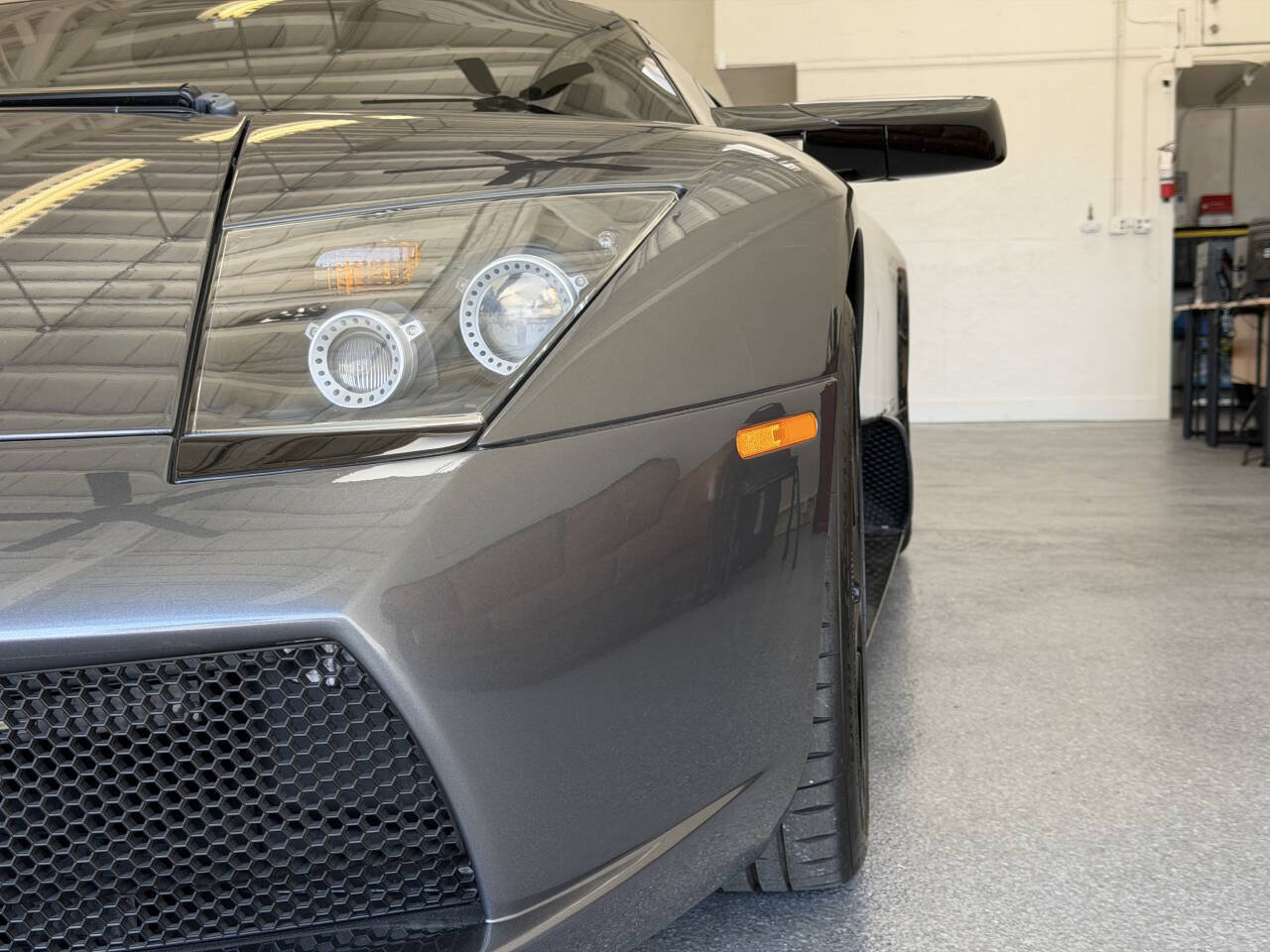 Used 2006 Lamborghini Murcielago Roadster AWD/4WD image 40