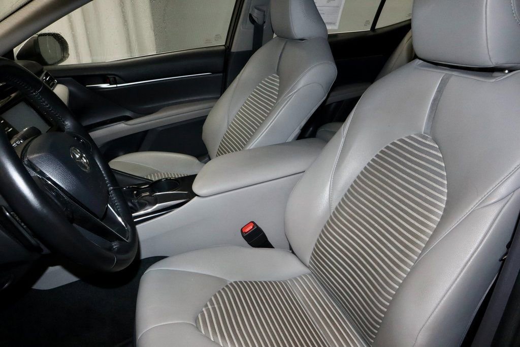 Used 2018 Toyota Camry SE image 26