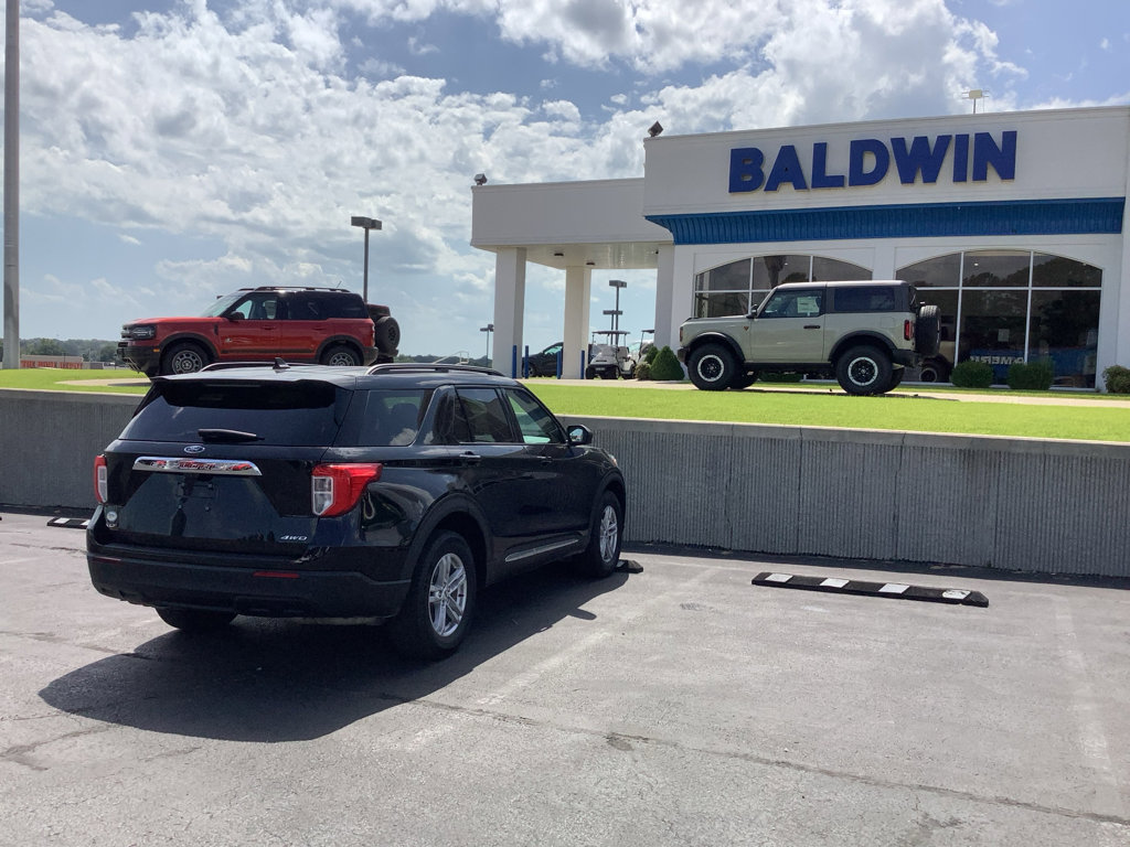 Used 2022 Ford Explorer XLT image 7