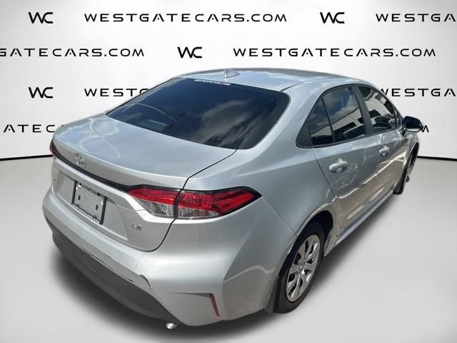 Used 2025 Toyota Corolla LE FWD image 30