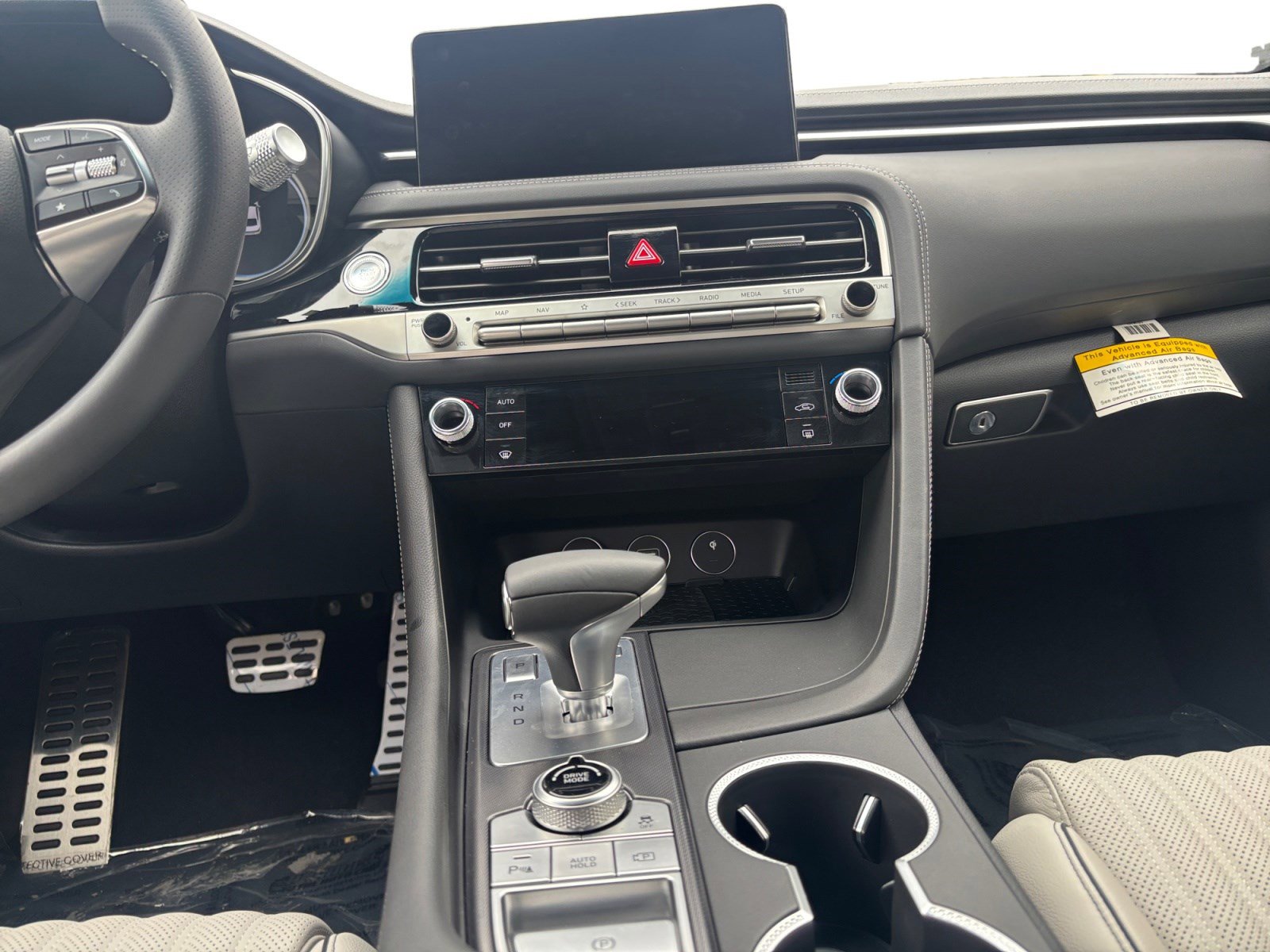 Used 2025 Genesis G70 3.3T Advanced image 11