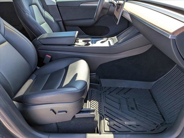 Used 2023 Tesla Model Y Long Range image 19