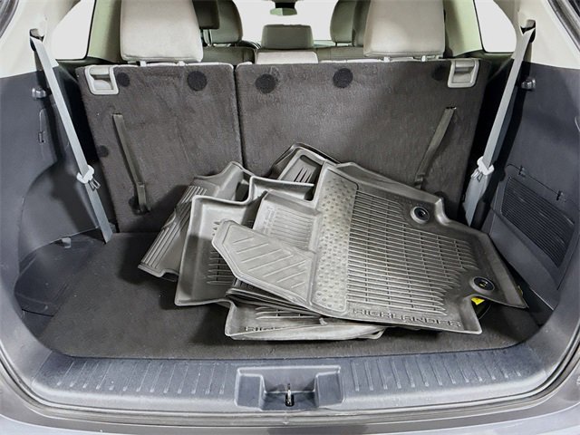 Certified 2023 Toyota Highlander LE image 24