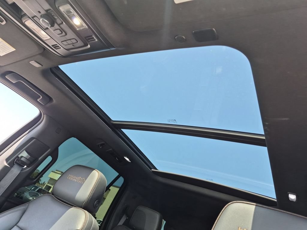 Used 2021 Chevrolet Tahoe High Country RWD image 19