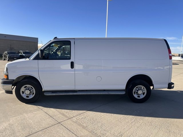 Used 2024 Chevrolet Express 2500 w/ Driver Convenience Package image 7
