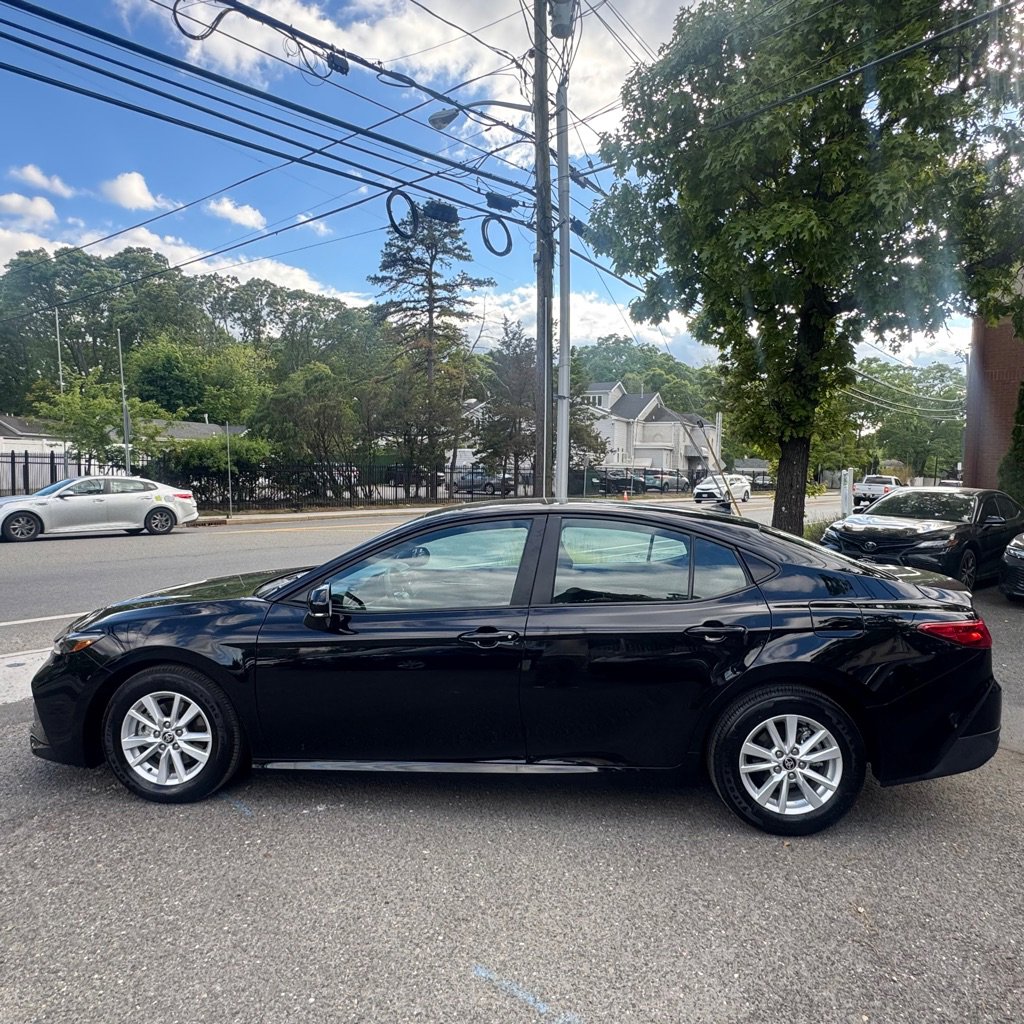 Used 2026 Toyota Camry LE FWD image 2