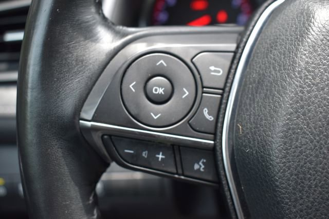 Used 2020 Toyota Camry XSE image 28