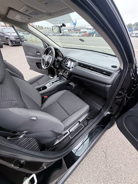 Used 2019 Honda HR-V LX image 26