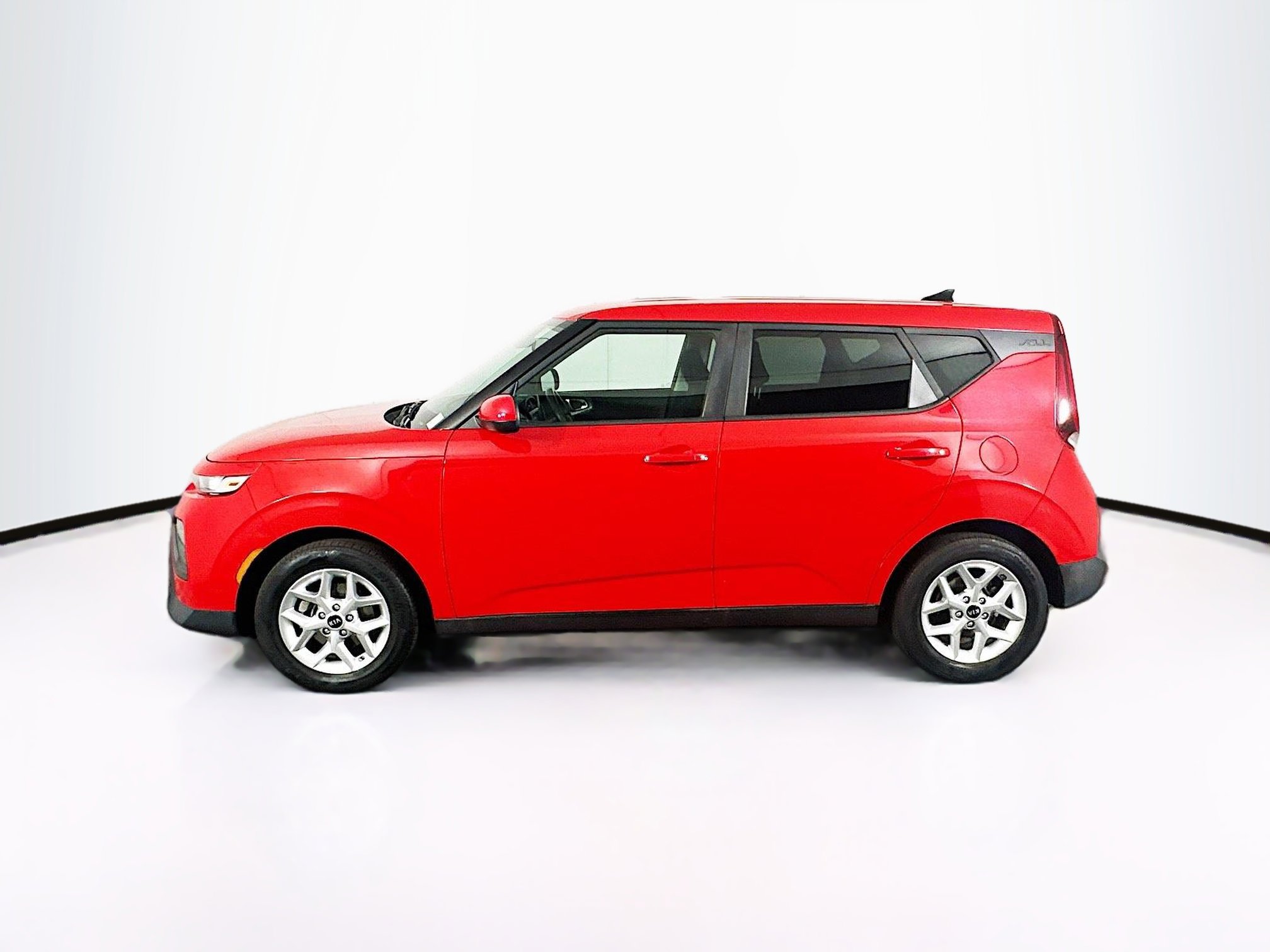 Used 2020 Kia Soul S FWD image 4