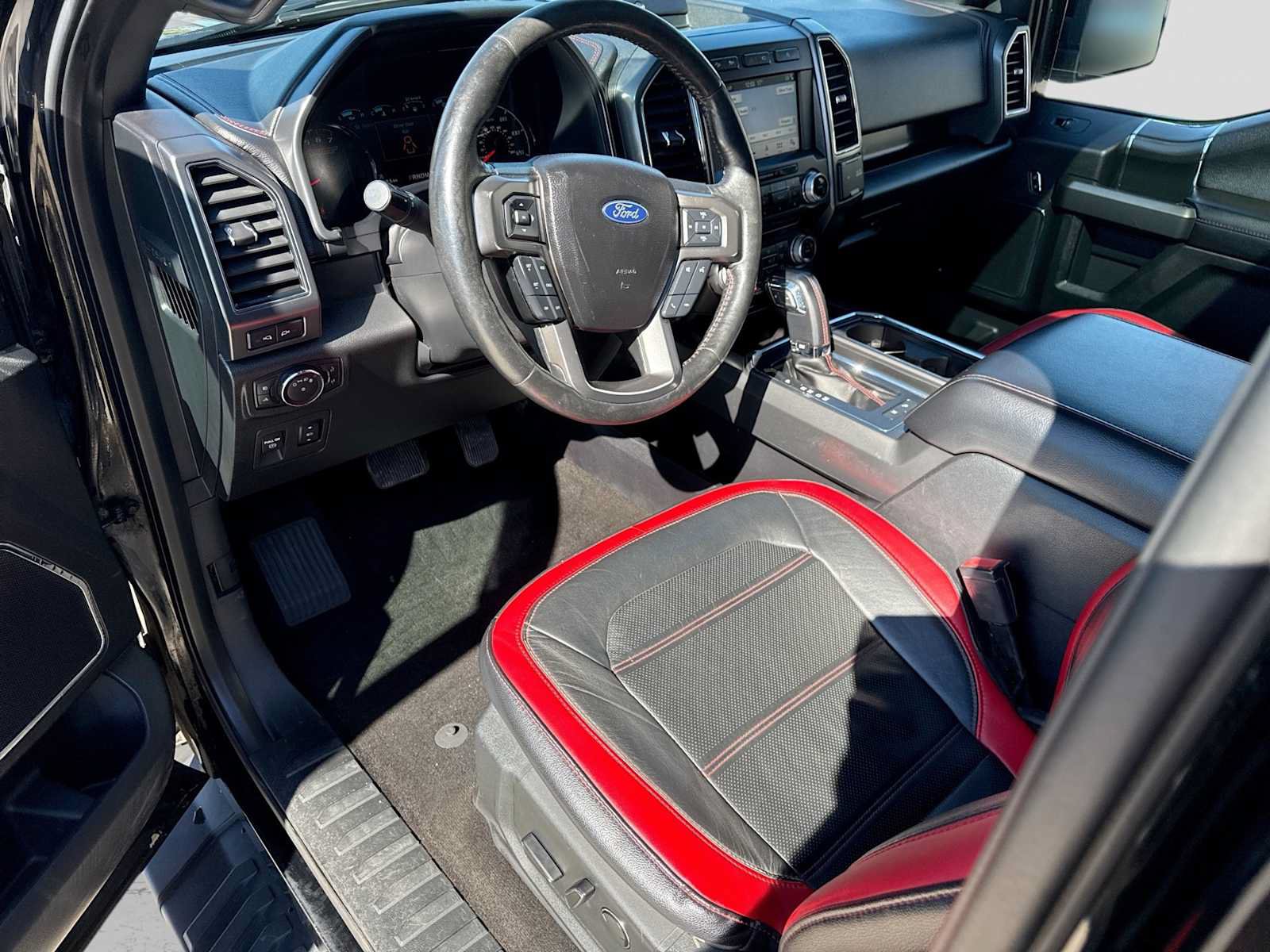Used 2018 Ford F150 Lariat w/ Equipment Group 502A Luxury AWD/4WD image 2
