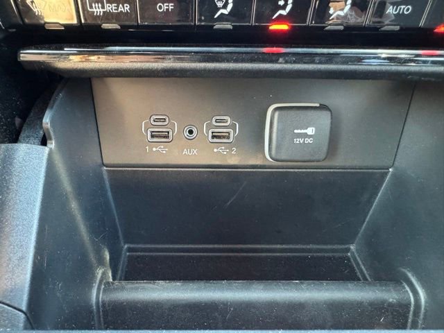 Certified 2025 Jeep Grand Cherokee Overland AWD/4WD image 34