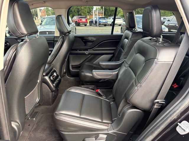 Used 2024 Lincoln Aviator AWD w/ Premium Package image 28