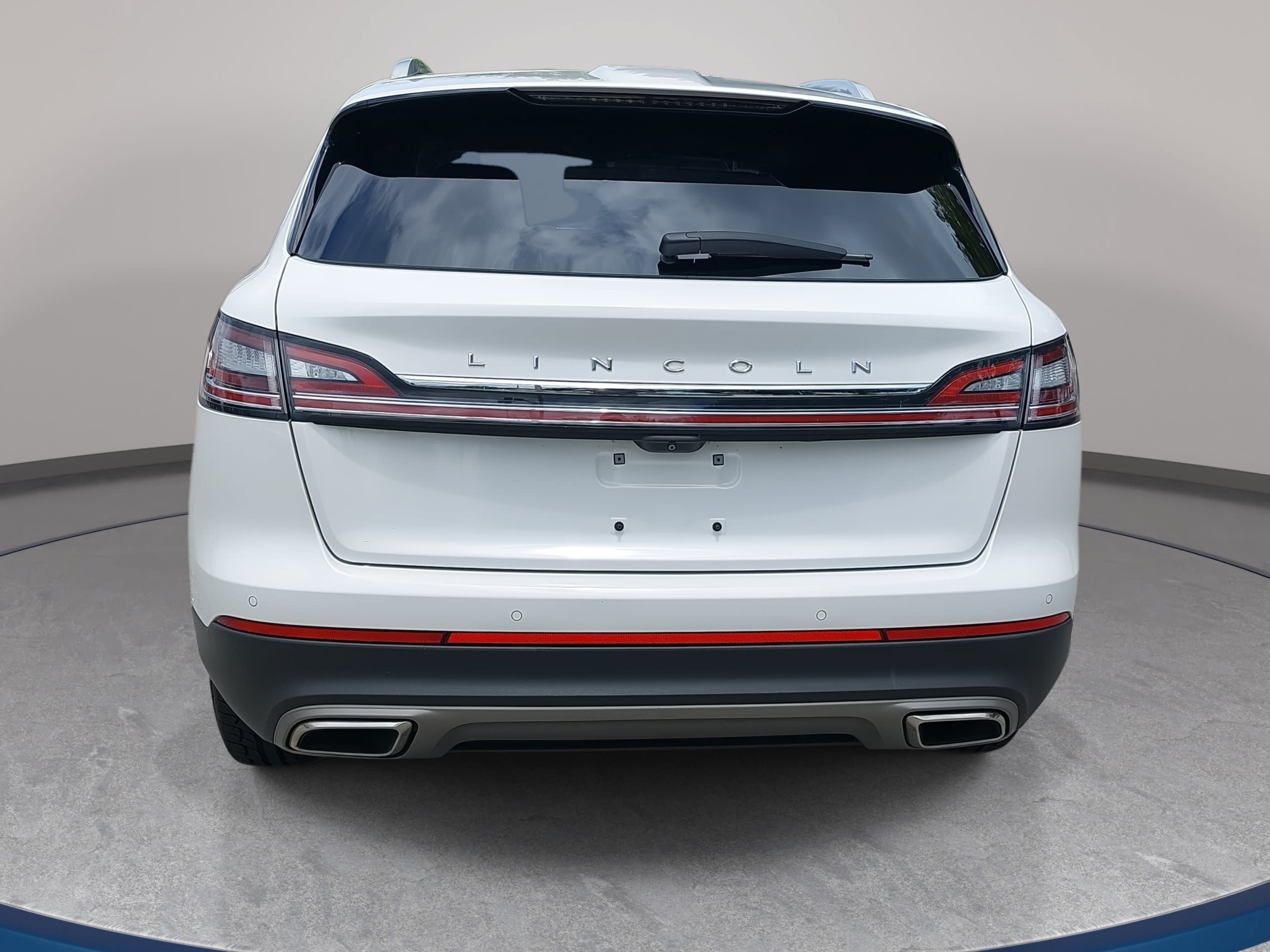 Used 2021 Lincoln Nautilus FWD w/ Equipment Group 101A image 6