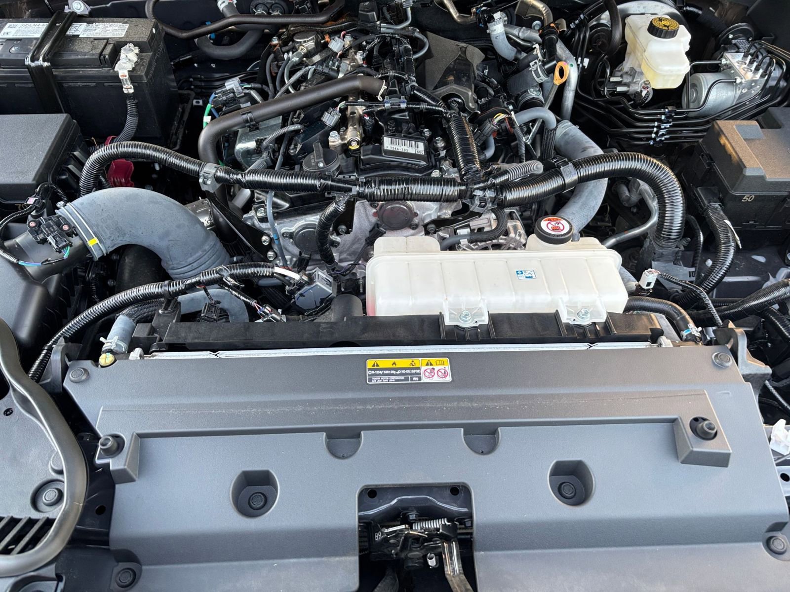 Used 2025 Toyota Tacoma SR image 31