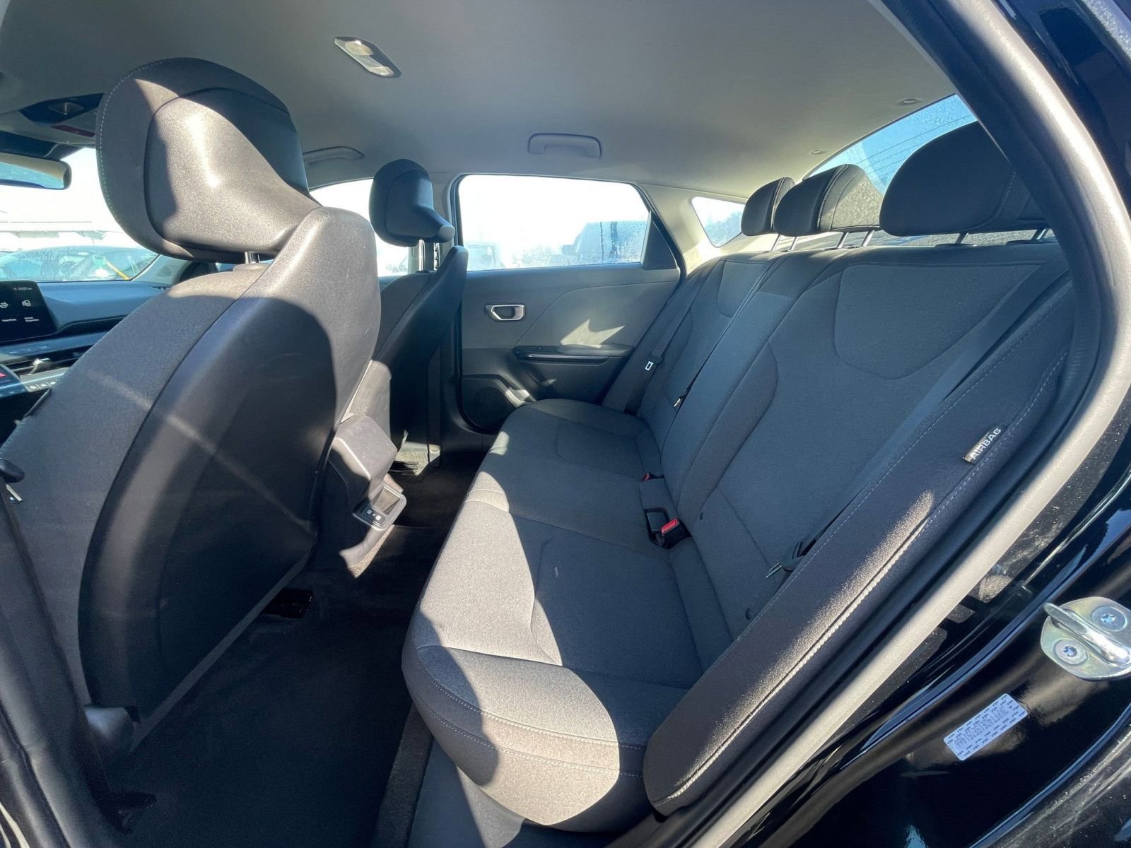 Used 2025 Kia K4 LXS image 21