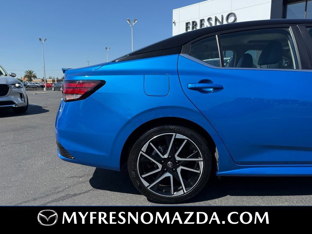 Used 2025 Nissan Sentra SR w/ SR Premium Package FWD image 12