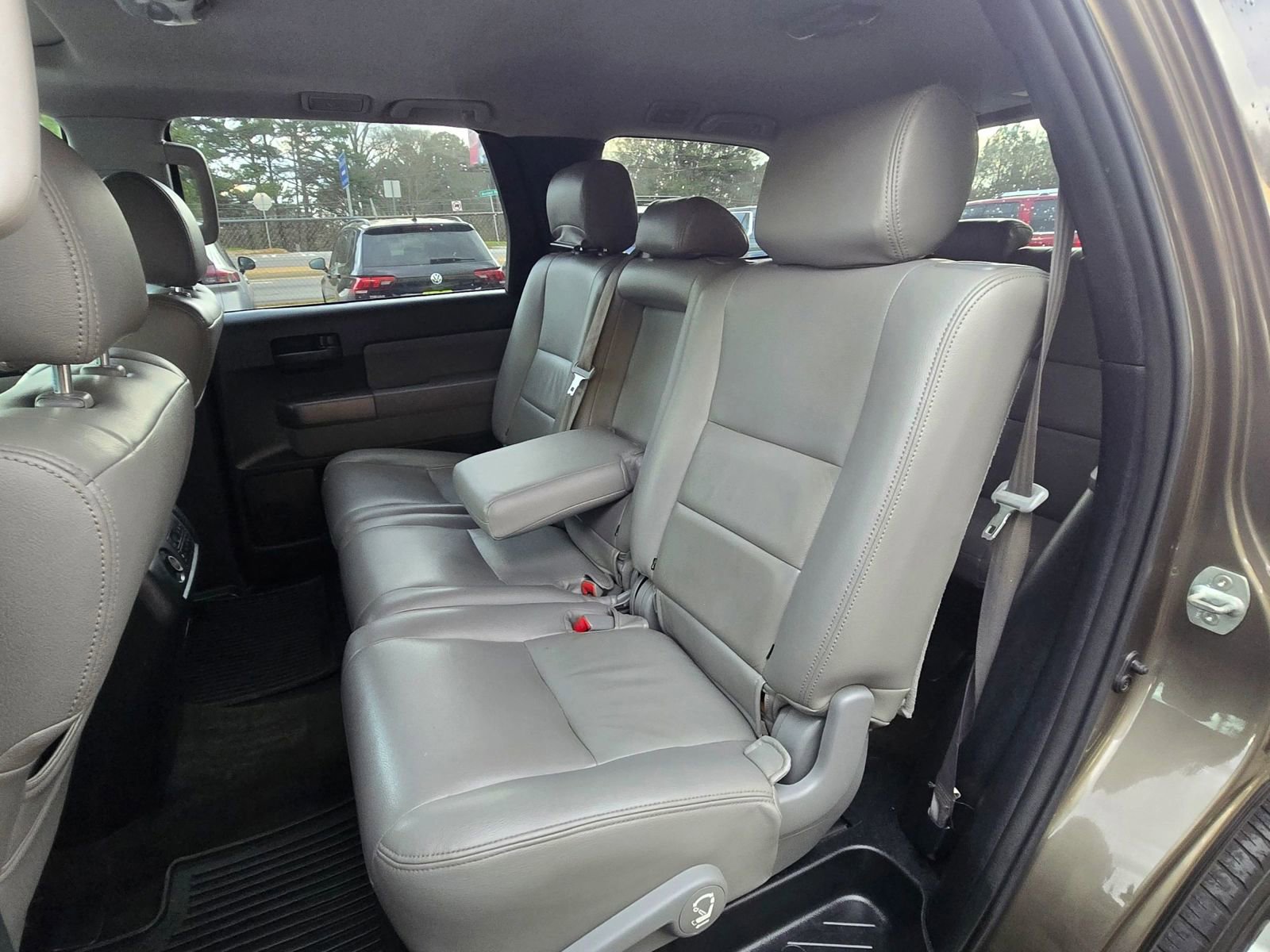 Used 2013 Toyota Sequoia SR5 image 9