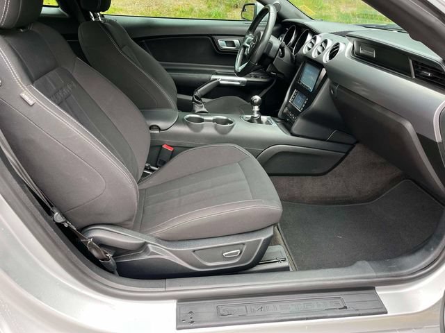 Certified 2018 Ford Mustang GT w/ Black Accent Pkg RWD image 18