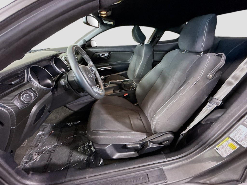 Used 2018 Ford Mustang Coupe RWD image 14