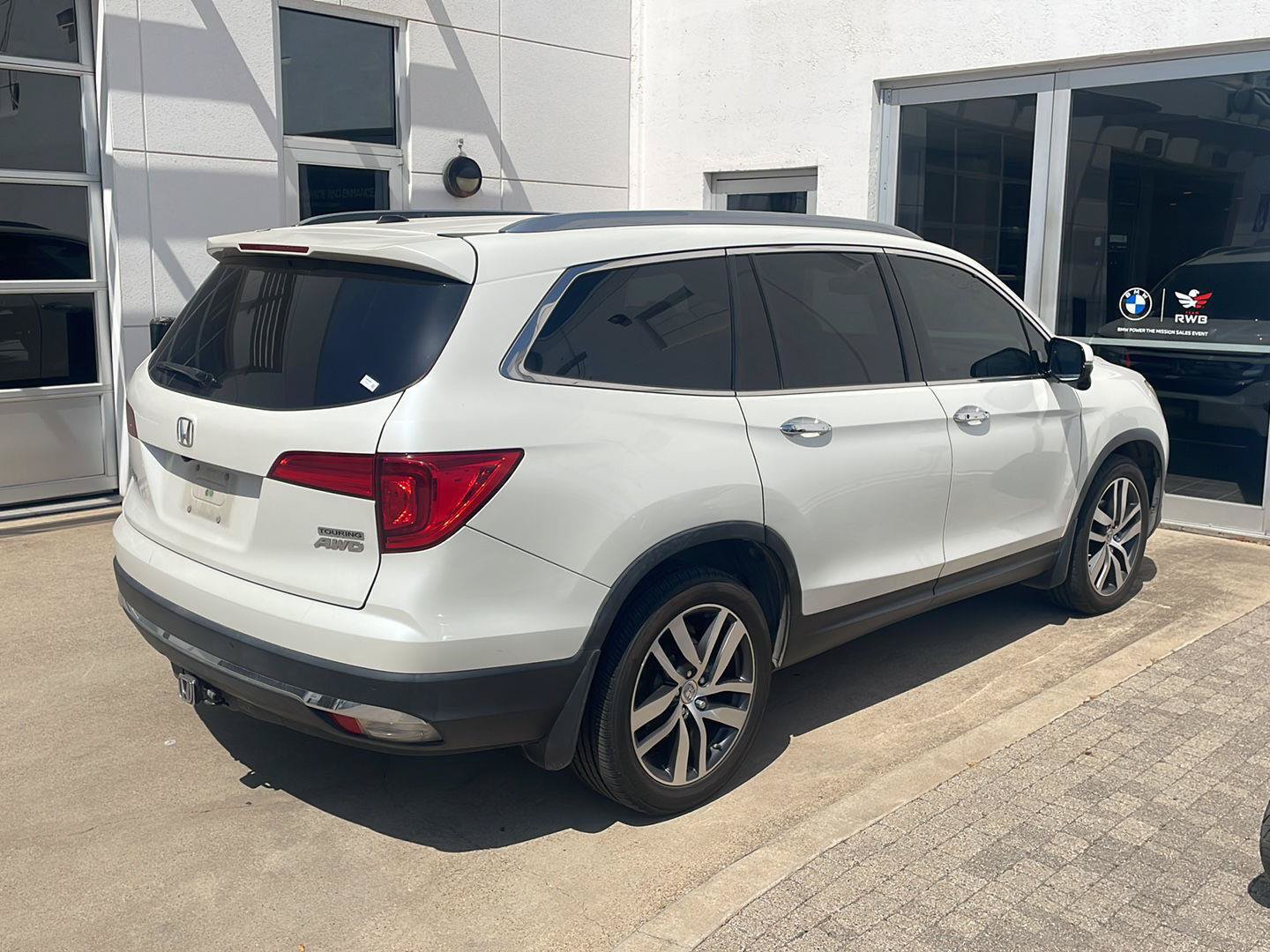Used 2016 Honda Pilot Touring image 3